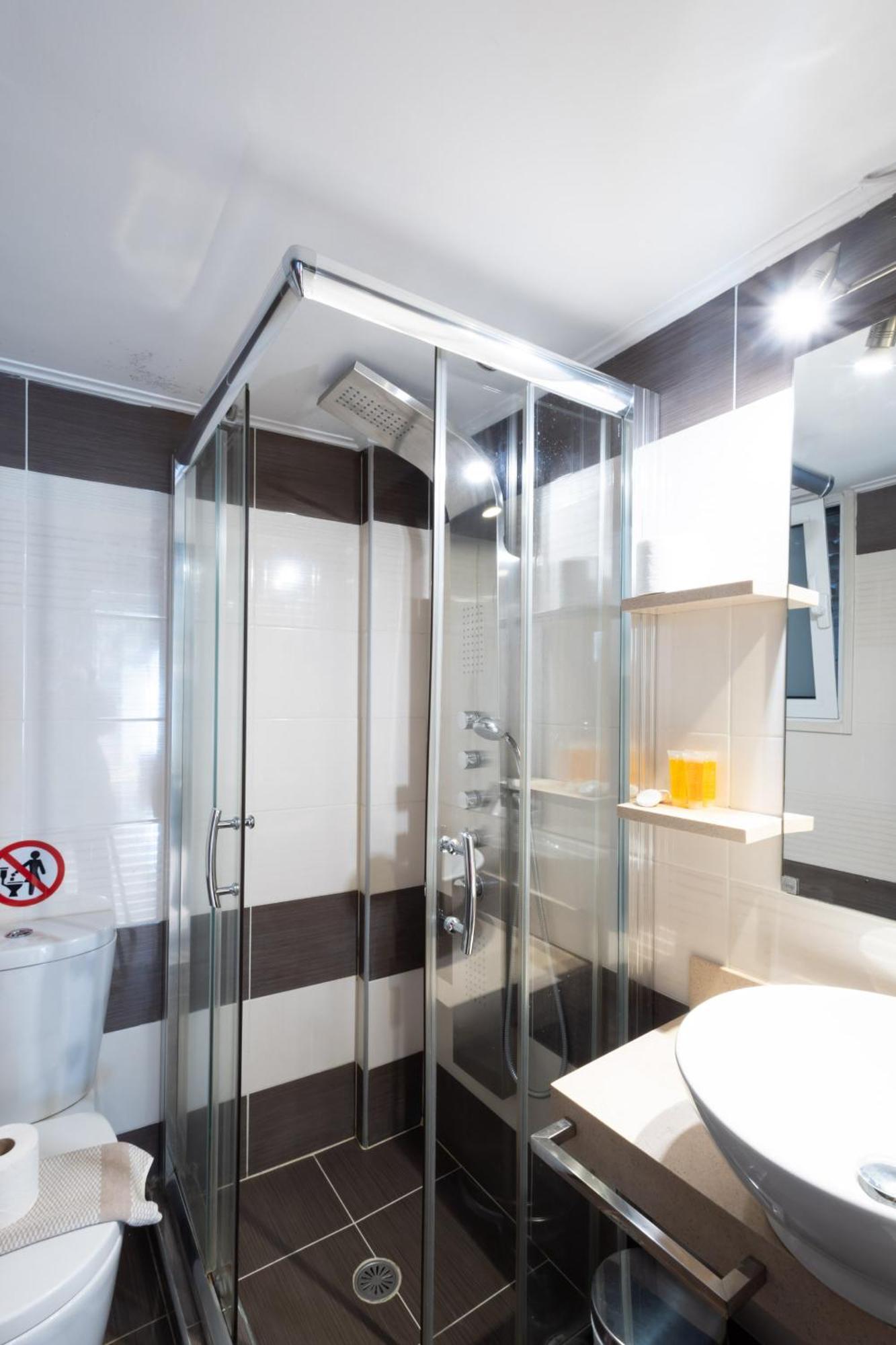 A Luxury & Comfortable Apt In Atena Exterior foto